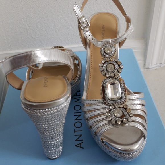 Shoes - Picture 2 of 6